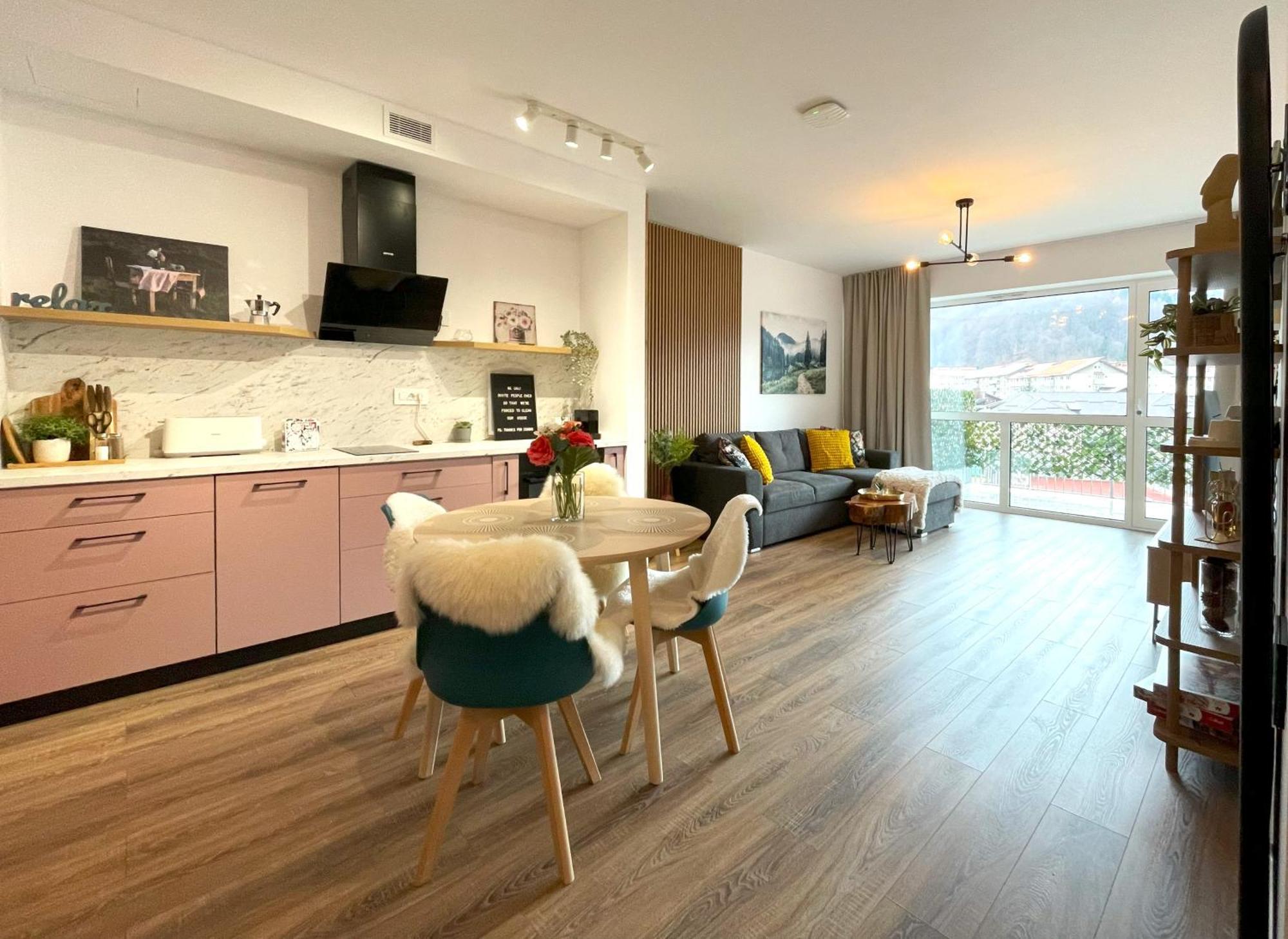 Rosewood Boutique Apartment Sinaia Bagian luar foto