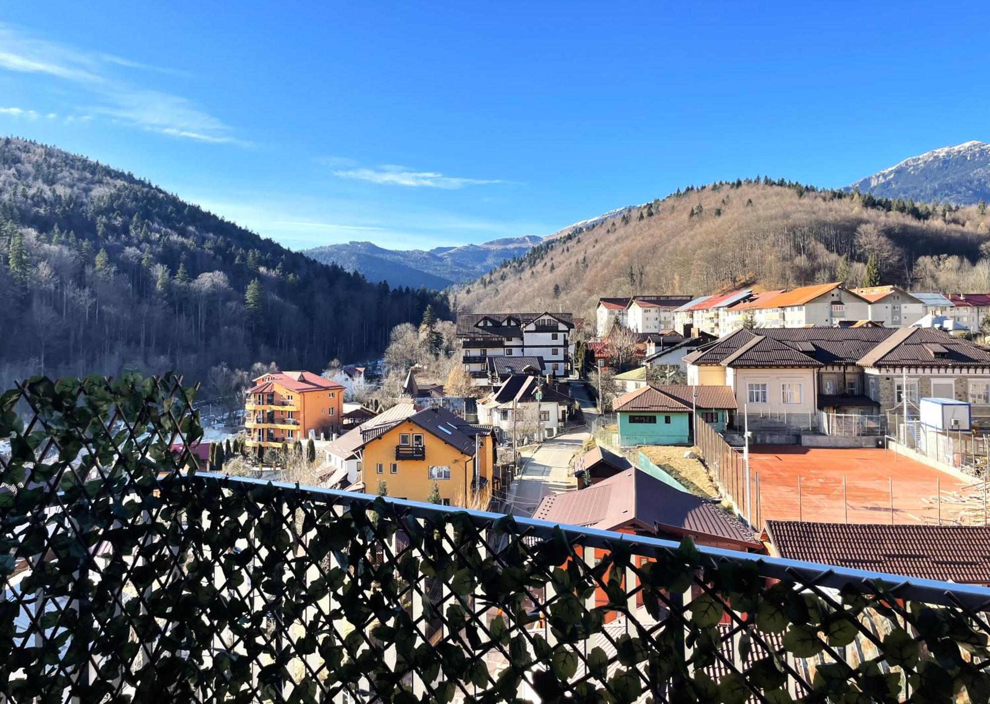 Rosewood Boutique Apartment Sinaia Bagian luar foto